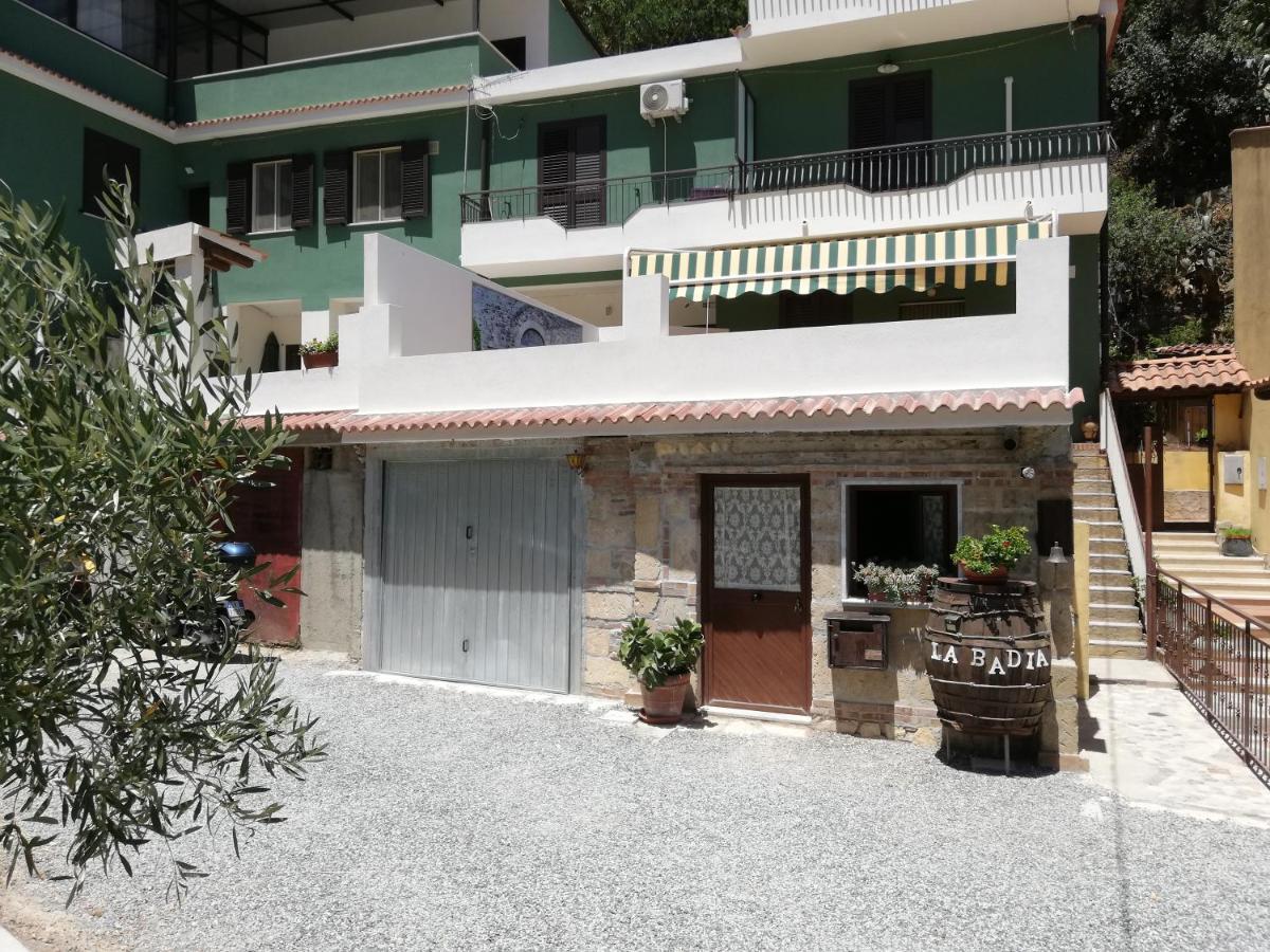 Hotel La Badia Messina Exterior foto