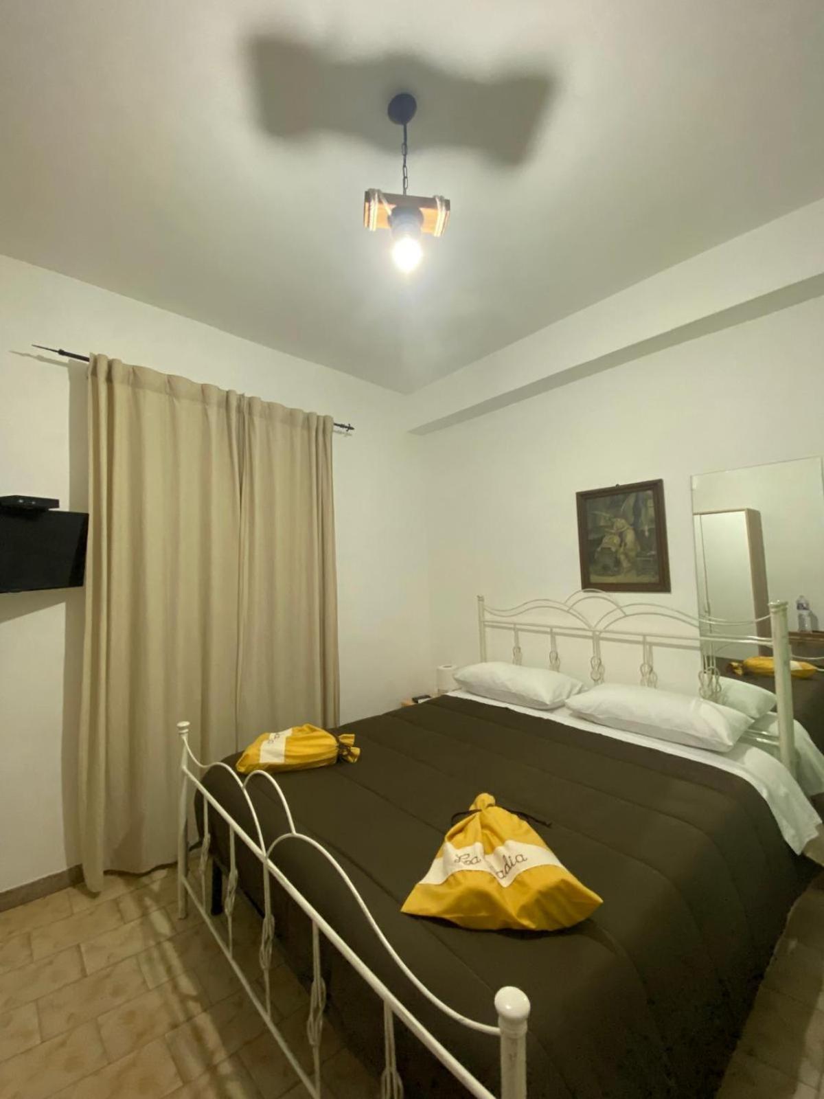 Hotel La Badia Messina Zimmer foto